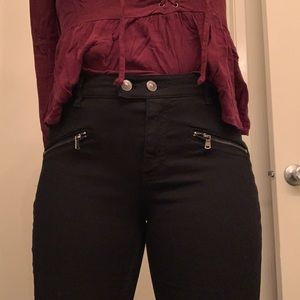 H&M black jeans 🙈